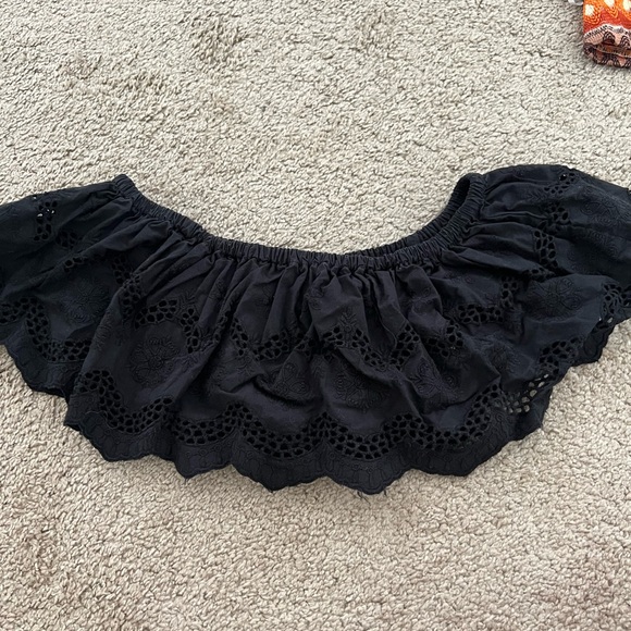 Zara Tops - Zara crop top